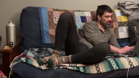 Snapshot of vohtjon chatting on February 15, 7:27 am renots online show from February 15, 7:27 am