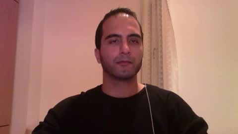 Snapshot of volve5 chatting on December 3, 10:29 pm volve5 online show from December 3, 10:29 pm