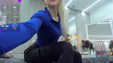 von_dee online show from September 26, 5:22 am