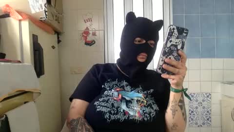 Snapshot of voodkha chatting on February 6, 2:53 pm Danny and Ale online show from February 6, 2:53 pm