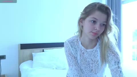 Snapshot of vopooo chatting on February 2, 3:05 am Aliceinst magic crystalll online show from February 2, 3:05 am