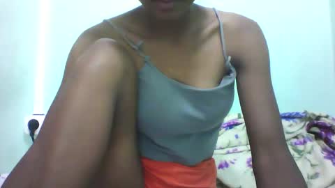 vounialdy online show from January 24, 8:00 pm