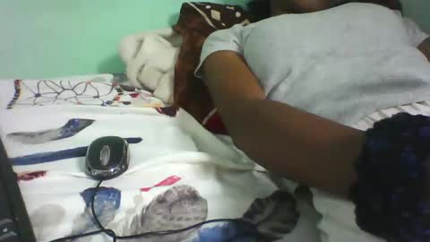 vounialdy online show from February 8, 6:44 pm