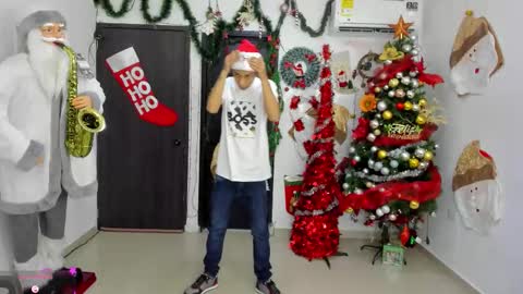 voyeurism_guys online show from December 16, 10:59 pm