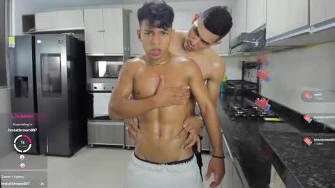 voyeurism_guys online show from March 6, 11:12 pm