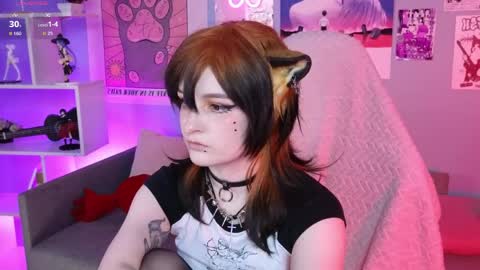 vronnier online show from April 16, 3:57 pm