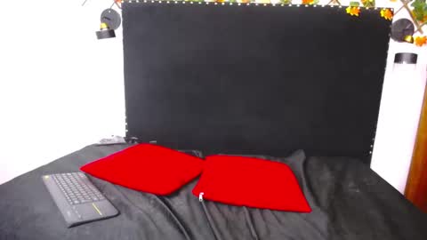 Snapshot of vsamanthaper2 chatting on April 1, 8:06 pm vsamanthaper2 online show from April 1, 8:06 pm