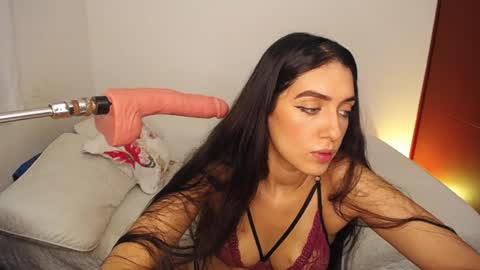 Snapshot of vsantini_ chatting on December 3, 10:18 pm vsantini_ online show from December 3, 10:18 pm