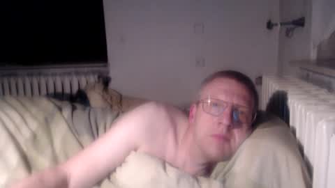 vthomasp719 online show from May 3, 11:11 pm