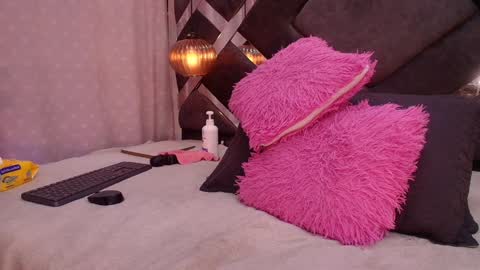 Snapshot of vvioleta_ chatting on January 11, 6:14 am Violeta online show from January 11, 6:14 am
