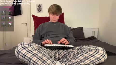 Snapshot of vvladya chatting on March 7, 3:20 pm vvladya online show from March 7, 3:20 pm