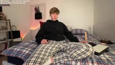 Snapshot of vvladya chatting on March 27, 3:56 pm vvladya online show from March 27, 3:56 pm