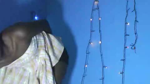 vvuuvvu online show from May 2, 4:39 am