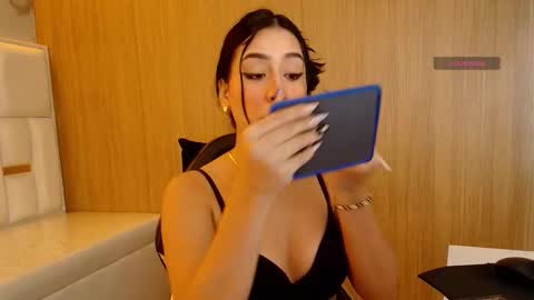 VICTORIA online show from February 10, 2:21 pm