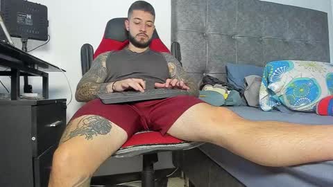 vyxen_ online show from February 3, 8:36 pm