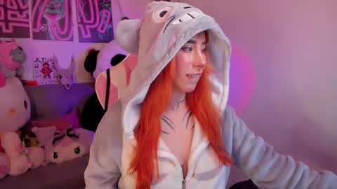 AIKA  online show from December 23, 8:03 pm