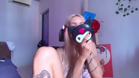 Waifu exe online show from May 16, 3:03 am