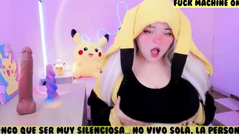 Snapshot of waifumochi_chan chatting on January 16, 8:07 am online show from January 16, 8:07 am