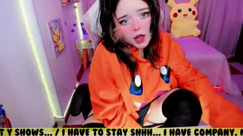 Snapshot of waifumochi_chan chatting on February 7, 4:38 am online show from February 7, 4:38 am