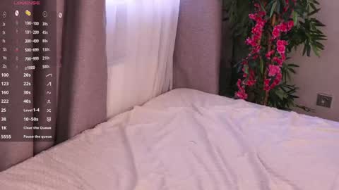  Lina online show from May 7, 8:52 am