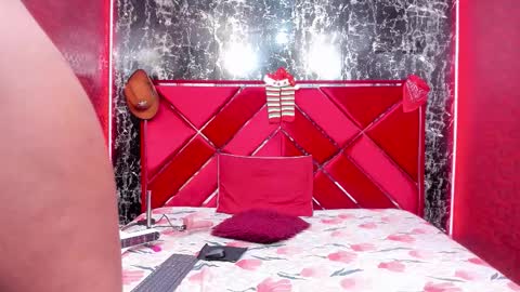 waleska   online show from December 20, 12:23 pm