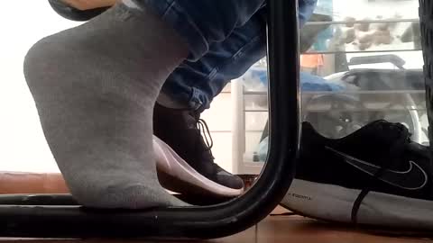Snapshot of waltherfeet_ chatting on March 4, 3:15 pm WaltherFeet online show from March 4, 3:15 pm