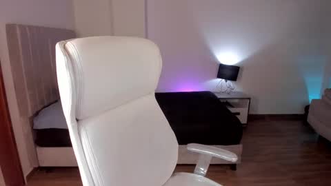 walton_abieca_ online show from September 10, 1:27 am