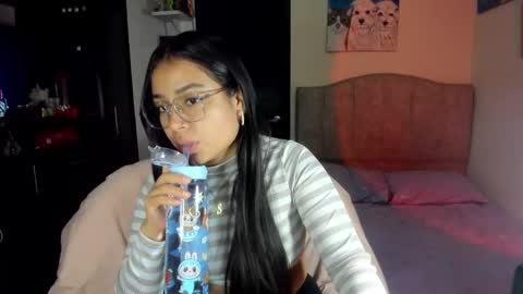 walton_abieca_ online show from October 17, 5:32 am