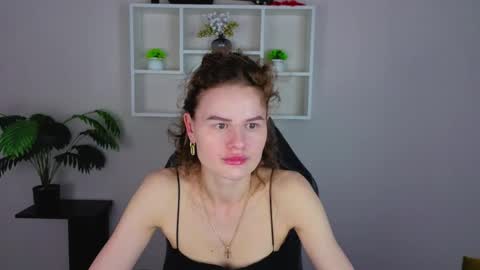 Wanda online show from May 15, 1:51 pm