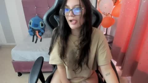 Snapshot of wanda_sg chatting on May 14, 6:47 pm Alexandra online show from May 14, 6:47 pm