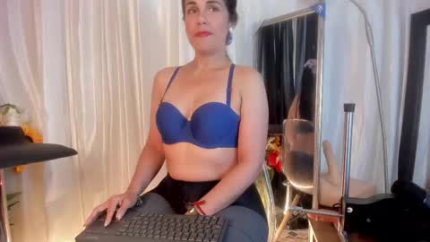 Wanda online show from March 19, 12:09 pm