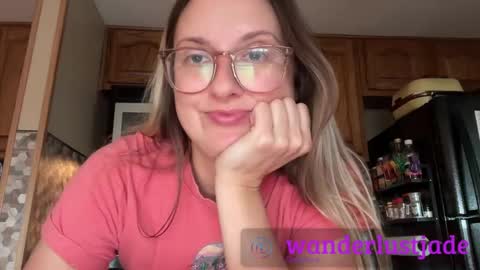 Snapshot of wanderlustjade chatting on December 9, 7:50 pm Jade Adonis online show from December 9, 7:50 pm