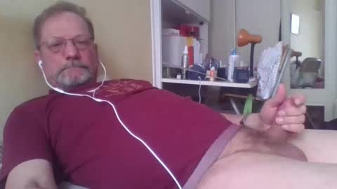 Snapshot of wanky357 chatting on March 9, 1:15 pm Tibo Love online show from March 9, 1:15 pm