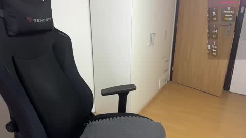 Snapshot of wannaseeyourface chatting on March 9, 5:33 am new online show from March 9, 5:33 am