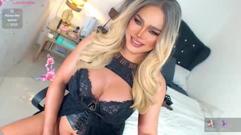 Miss Anna online show from February 7, 2:54 pm