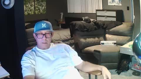 inittogetitin online show from November 6, 2:34 am