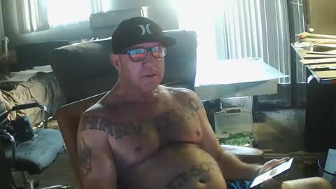 inittogetitin online show from November 9, 6:06 pm