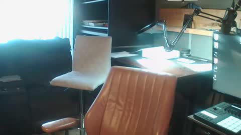 inittogetitin online show from February 2, 5:00 pm