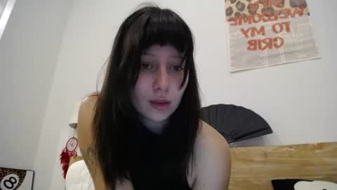 Snapshot of warm_june chatting on July 18, 1:59 pm June online show from July 18, 1:59 pm
