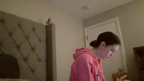 wasiancutie online show from May 14, 5:36 am