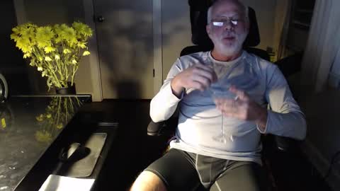 Snapshot of wasted_daze_ chatting on February 4, 11:31 pm wasted_daze_ online show from February 4, 11:31 pm