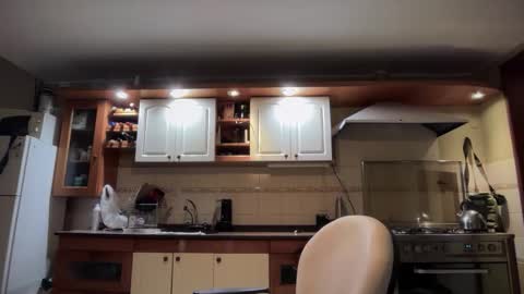 wearetwo online show from November 27, 4:25 am