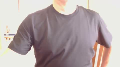 Snapshot of watchin_u_2 chatting on September 27, 4:01 pm watchin_u_2 online show from September 27, 4:01 pm