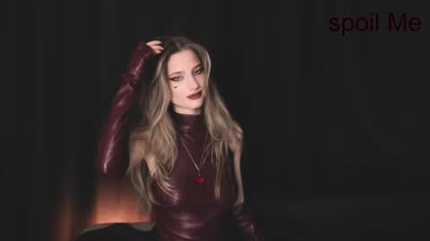 waterfallwoods online show from December 3, 6:43 am