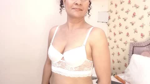 Snapshot of watson_crystal00 chatting on March 10, 2:33 pm Milf Latina online show from March 10, 2:33 pm