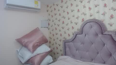 Snapshot of watson_crystal00 chatting on March 14, 12:21 pm Milf Latina online show from March 14, 12:21 pm