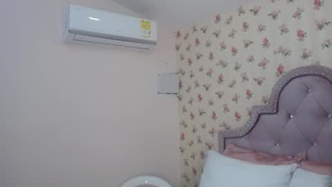 Snapshot of watson_crystal00 chatting on March 16, 12:53 pm Milf Latina online show from March 16, 12:53 pm