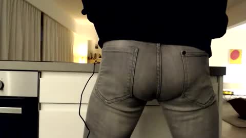 Snapshot of wave3210 chatting on December 3, 4:38 pm wave3210 online show from December 3, 4:38 pm