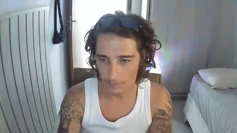 Snapshot of wave_boyy chatting on March 29, 2:06 pm wave_boyy online show from March 29, 2:06 pm