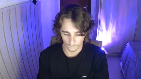 Snapshot of wave_boyy chatting on April 1, 11:13 pm wave_boyy online show from April 1, 11:13 pm